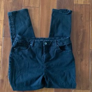 Chico's Jeans Size 8 BLACK So Slimming Girlfriend Slim Leg Ankle High Rise